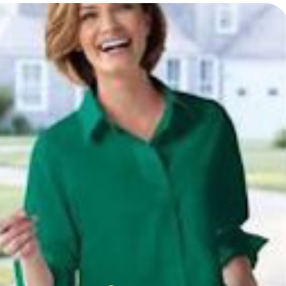 Appleseeds Green Short Sleeve Button Down Blouse. Brand New. Large.